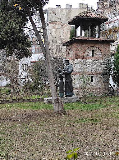 Храм „Свети Архангел Михаил“