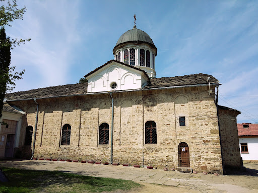 Храм „Света Преподобна Параскева“