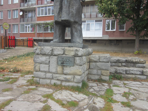 Православен храм „Св. вмчк Димитрий Солунски”